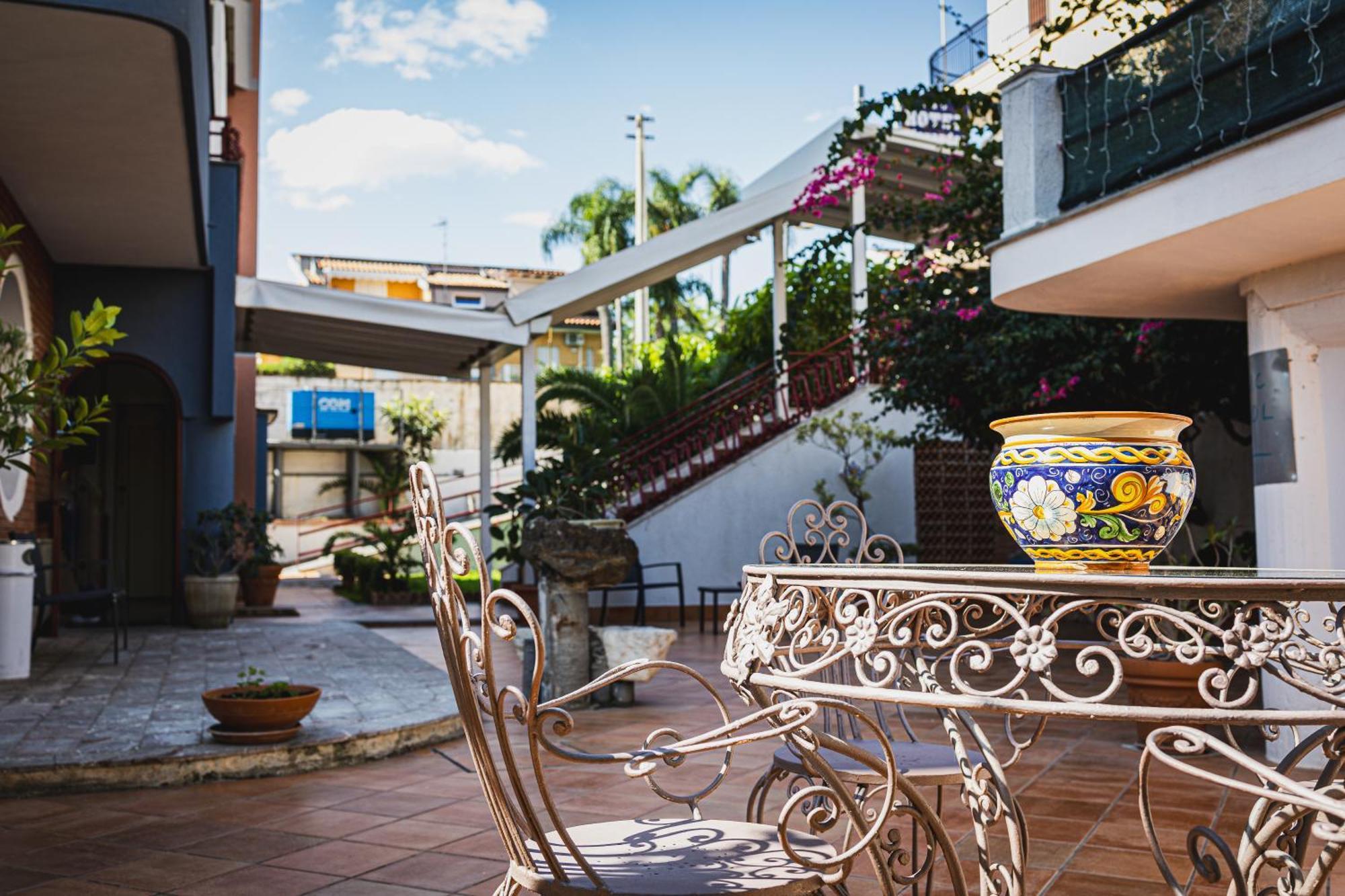 Hotel Alexander Giardini Naxos Ngoại thất bức ảnh